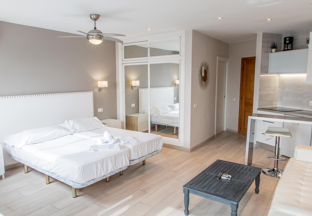 Apartamentos Palm Beach Club Carihuela Torremolinos Exterior foto